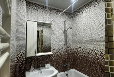 Apartament cu 2 camere decomandat în Florilor - 1