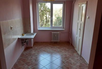 Apartament cu 2 camere decomandat în Dacia
