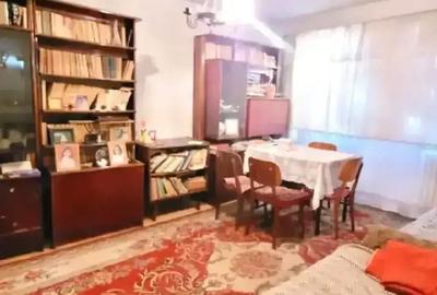 Apartament cu 4 camere decomandat în Viziru 3 - 1