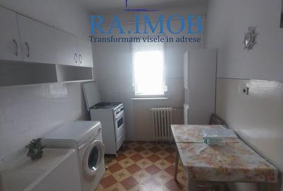 Apartament cu 2 camere decomandat în Vest