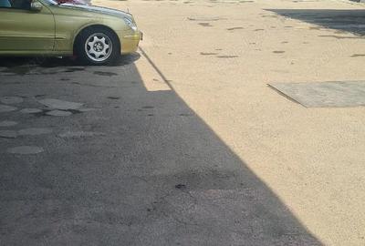 Spațiu comercial, de 1,400 mp, în Central - 3