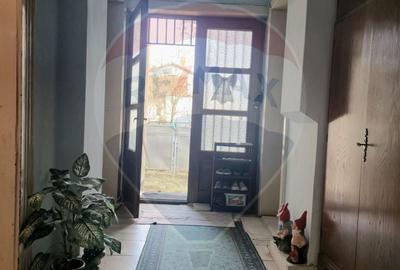 Casă cu 4 camere cu Teren 809 Mp în Central - 15