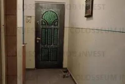 Apartament cu 3 camere decomandat în Noua