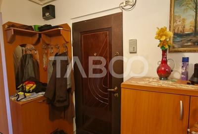 Apartament decomandat Strand 2 camere balcon etaj intermediar 3 - 19