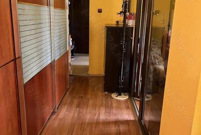 Apartament cu 3 camere decomandat în Decebal - 4