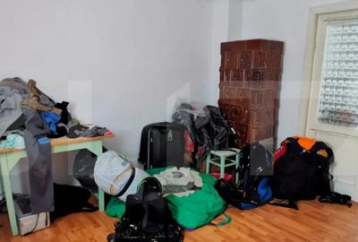 Casă cu 5 camere cu Teren 2100 Mp în Luna - 4