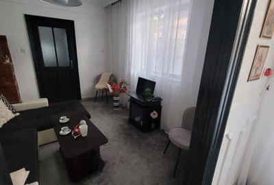 Casă cu 4 camere în Nicolae Bălcescu - 11