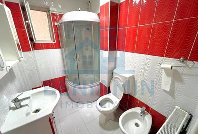 Apartament cu 3 camere semidecomandat în Craiovița Nouă - 2