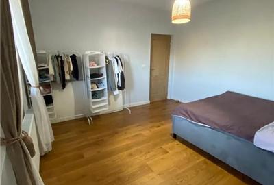 Casă cu 6 camere cu Teren 923 Mp în Târnova - 1