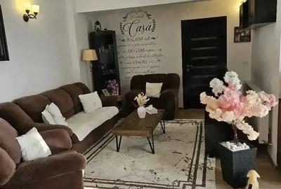 Apartament cu 3 camere decomandat în Central - 3