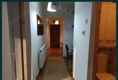 Apartament cu 3 camere decomandat în Central - 2