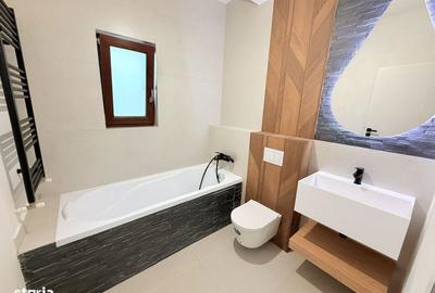 Casă cu 4 camere cu Teren 390 Mp în Central - 10