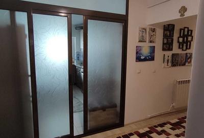 Apartament cu 3 camere decomandat în Tomești - 4