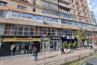 Spațiu comercial, de 465 mp, în Central - 2