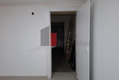 Spatiul "NESTALAN", complex comercial, Gara de Est - 14
