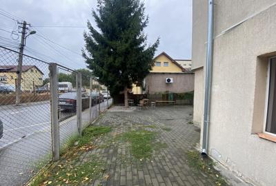 Casa cu 9 camere fiecare cu baie proprie - 3