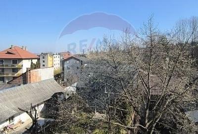 Spațiu comercial, de 202.35000610352 mp, în Central - 34