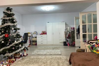 Casa cu 4 camere, 300mp, Ungheni - 2