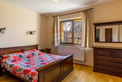 EXCLUSIV! Vila cu 7 camere, teren 7535mp, Risca, Comision 0% - 11