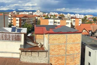 De vanzare apartament 2 camere decomandat, zona 23 August - Policlinica 700 De vanzare apartament 2 camere decomandat, zona 23 August - Policlinica 700 - 9