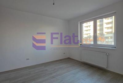 Birou, de 77 mp, în Tractorul - 5