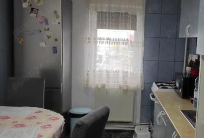 Apartament cu 3 camere în Micro 16 - 5