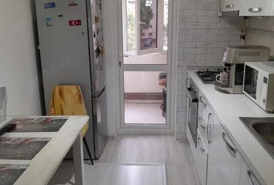 Apartament cu 2 camere decomandat în Micro 12 - 3