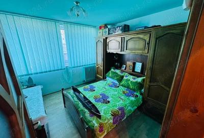 Apartament cu 3 camere decomandat în Central - 8