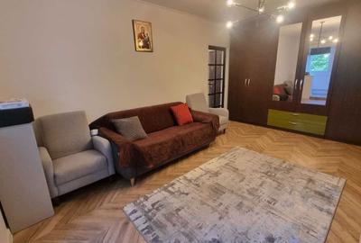 Apartament cu 4 camere decomandat în Runcu - 1