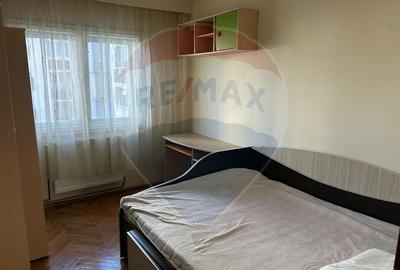 Apartament cu 3 camere decomandate de inchiriat pe Calea Floresti - 4