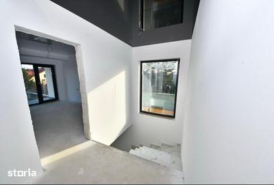 Casă cu 4 camere cu Teren 400 Mp în Exterior Vest