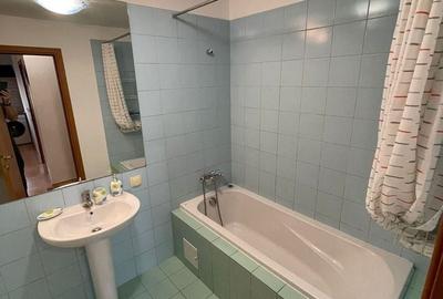 De închiriat: apartament 2 camere - Ten Blocks - Păcii - metrou - 7