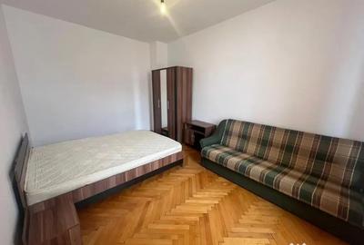 Garsonieră decomandată în Central - 2