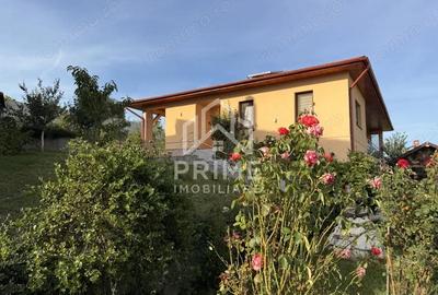 Casă cu 4 camere în Central - 3