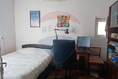 Apartament 4 camere de vanzare Calea Domneasca Scoala 2 - 6