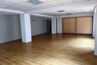 Birou, 80 mp în Central
