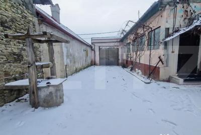 Casă cu 5 camere cu Canalizare în Central - 2