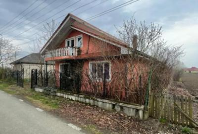 Casă cu 5 camere cu Teren 2270 Mp în Colțirea - 3