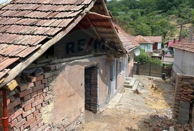 Casa cu 3 camere de vanzare COMISION 0% - 16