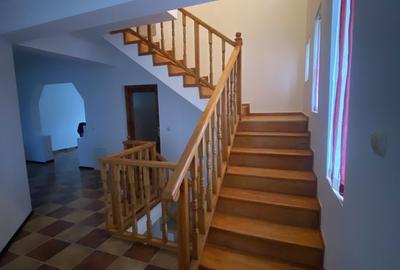 Casă cu 4 camere cu Teren 500 Mp în Cihei - 3