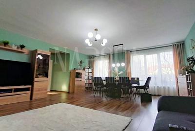 Casă individuală cu 8 camere cu Canalizare în Luna de Sus