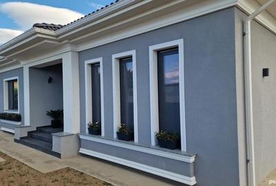 Casă cu 4 camere în Central - 1