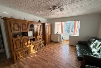 Apartament cu 4 camere decomandat în Găvana - 1