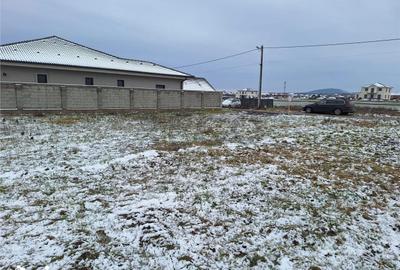 Teren de 511 mp, în Sânmartin - 3
