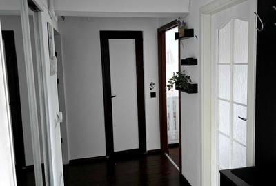Apartament cu 2 camere decomandat în Central - 2