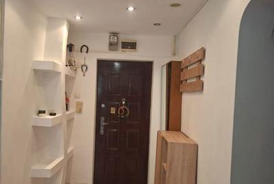 Apartament cu 3 camere decomandat, mobilat în Tei - 6