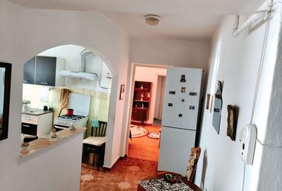 Apartament cu 3 camere semidecomandat, mobilat în Exterior Vest - 6