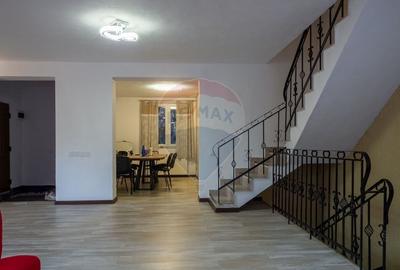 Vila cu 8 camere cu vedere panoramica la muntii Bucegi - 3