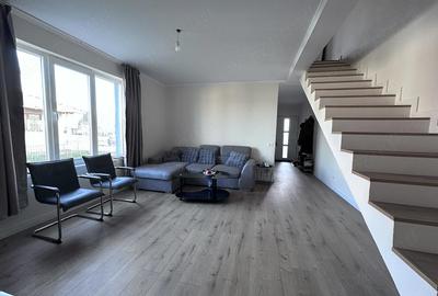 Casă cu Teren 270 Mp în Parța - 1