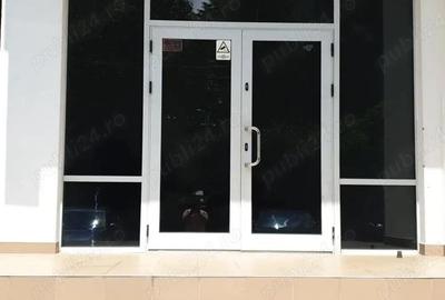 Dau in chirie Spatiu comercial 50 mp. in Baia Mare zona buna, vad comercial.